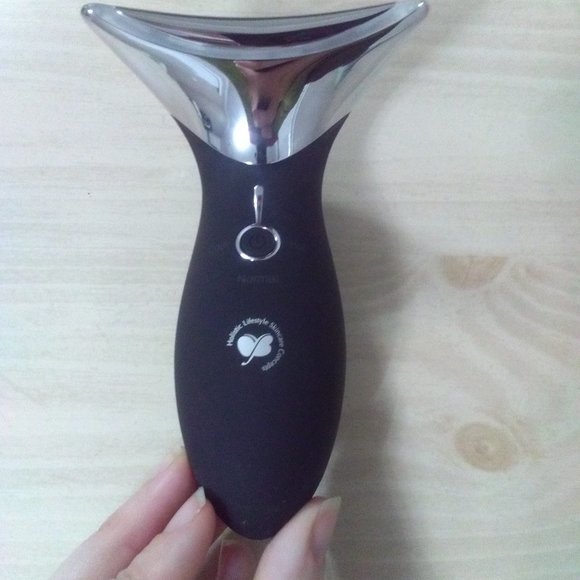 NEOLUMO ObeyYourBody NECK LIFT PREMIUM DEVICE-TRIPLE LIFT & REVITALIZNG CARE-NEW - Picture 2 of 4